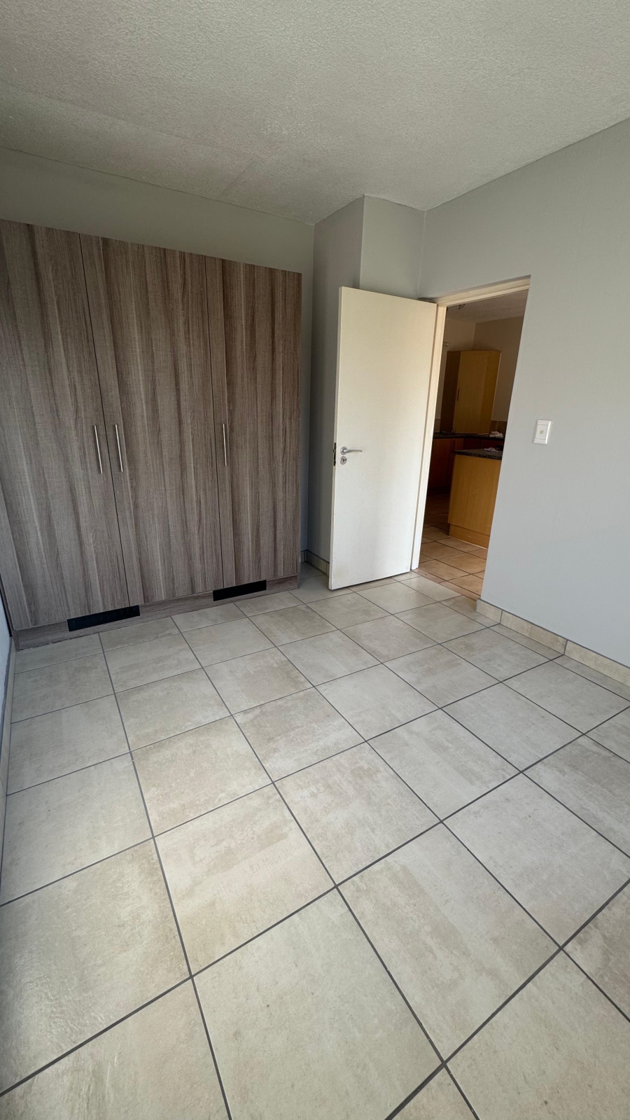 To Let 1 Bedroom Property for Rent in Beacon Bay Eastern Cape